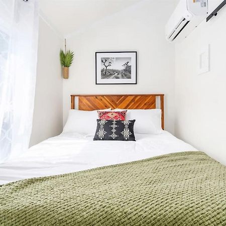 5 Cozy Casita Lux Tiny House, Firepit, 5 Mins To Downtown ガンターズビル エクステリア 写真